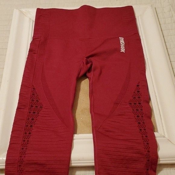 Gymshark Energy Magenta High waisted cropped athletic leggings size XS - Picture 8 of 12